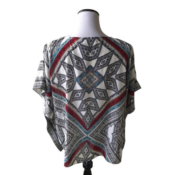 Chico's White Geometric Print Flutter Sleeve Keyhole Front Top - Picture 5 of 9
